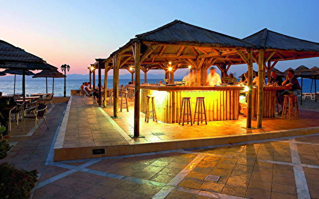 Avra Imperial Beach Resort & Spa 12