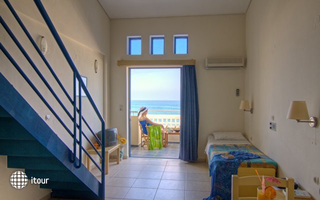 Esperia Beach Hotel Apartments 4