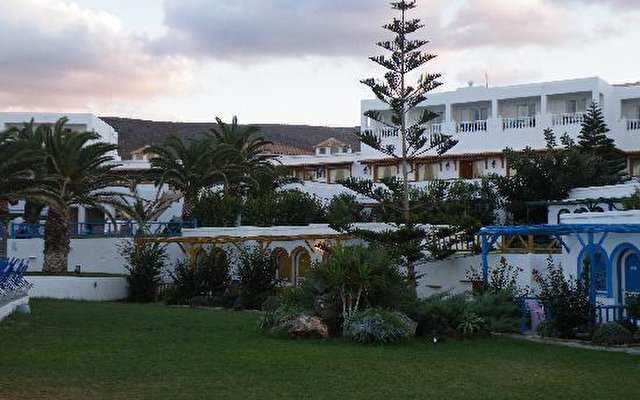 Mitsis Rinella Beach Resort & Spa 12