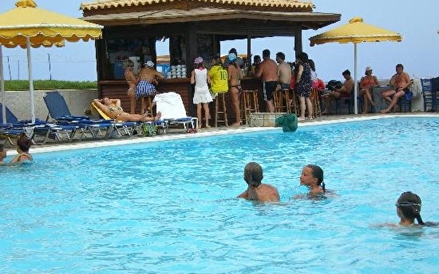 Mitsis Rinella Beach Resort & Spa 8