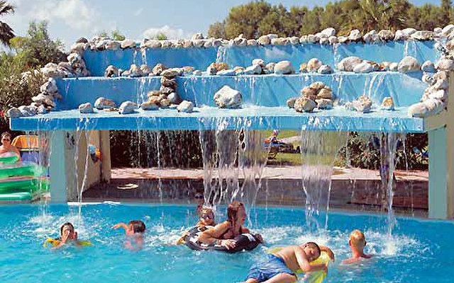 Doreta Beach Resort & Spa 13