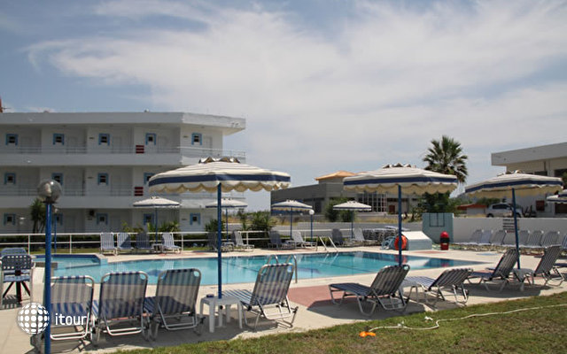 Lagonas Beach Hotel Apartments 6