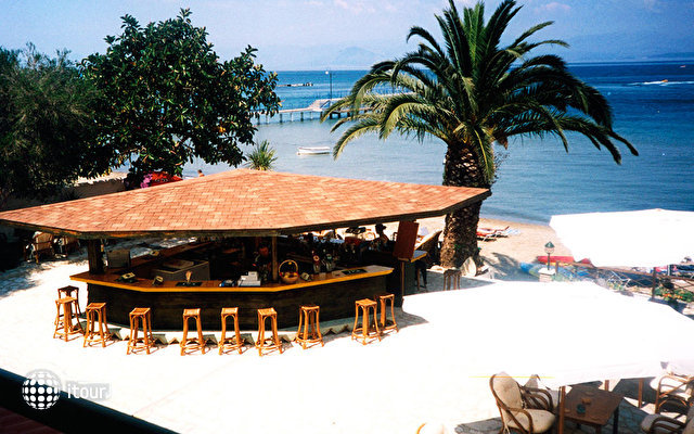 Akti Panela Beach Hotel 10