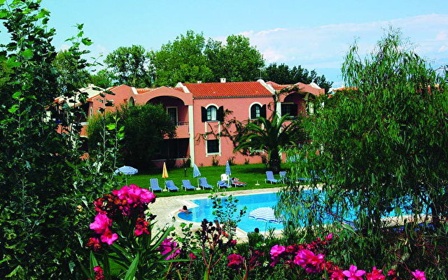 Gelina Village Hotel And Resort  9