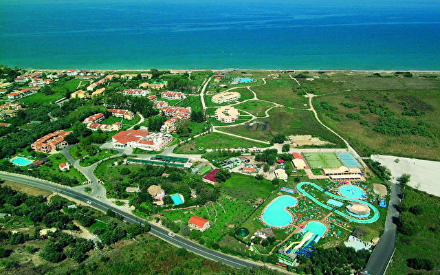 Gelina Village Hotel And Resort  1