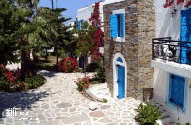 Naxos Holidays 13