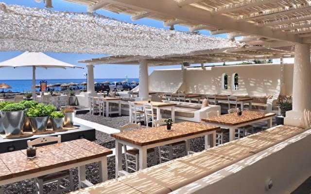 Anemos Beach Lounge 6
