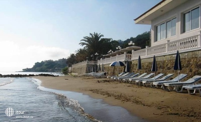 Chryssi Akti & Paradise Beach 10