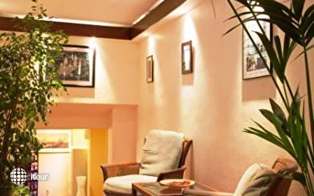 Timhotel Saint Georges Pigalle 12