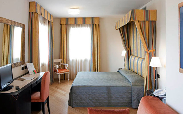Grand Hotel Mediterraneo 17