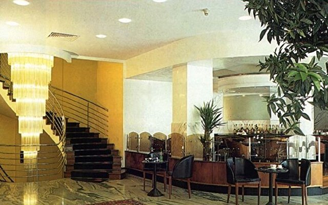 Hotel Continental E Dei Congressi 11