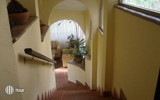Andromaco Palace 5