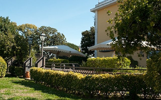 Villa Capodimonte 9