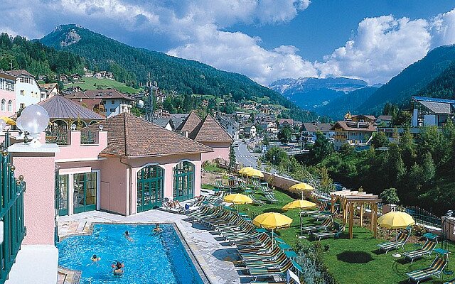 Cavallino Bianco Family Spa Grand Hotel 3