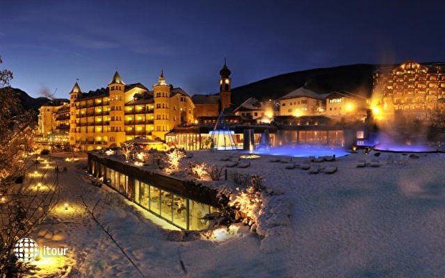 Adler Dolomiti Spa Sport Resort 1