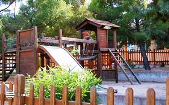 Palmasera Village Resort  24