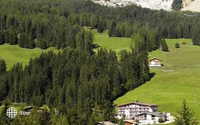 Serena Hotels Alta Badia 32