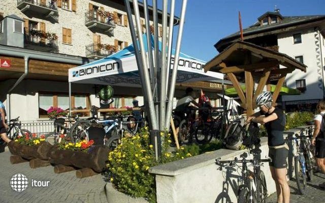 Sport Hotel Santa Caterina Valfurva 10