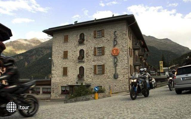 Sport Hotel Santa Caterina Valfurva 12