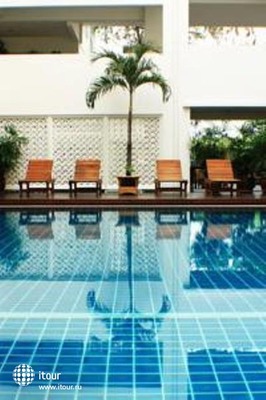 Trang Hotel Bangkok 13