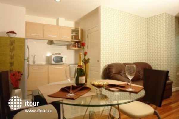 Malee Suites Serviced Apartment 15