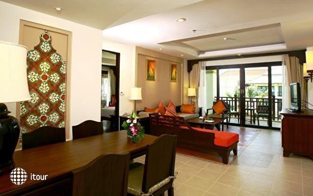 The Ravindra Resort & Spa 11