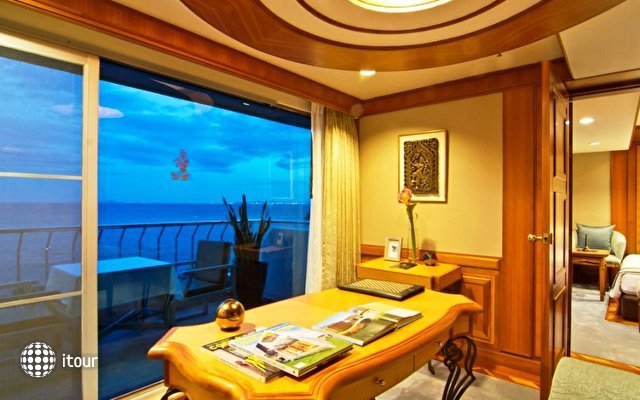Royal Cliff Royal Wing Suites & Spa 50