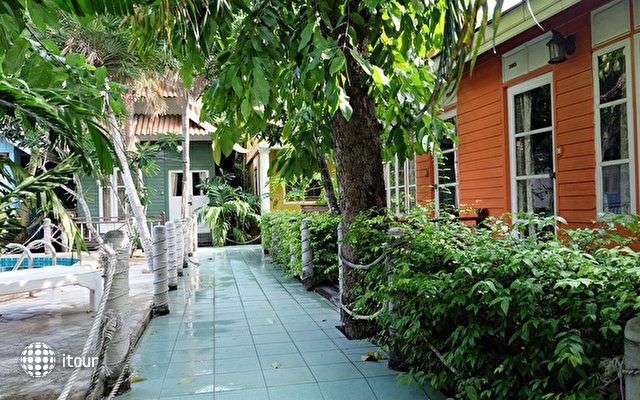 Deeden Pattaya Resort 17