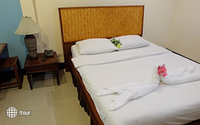 Deeden Pattaya Resort 15