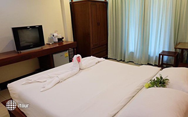 Deeden Pattaya Resort 14