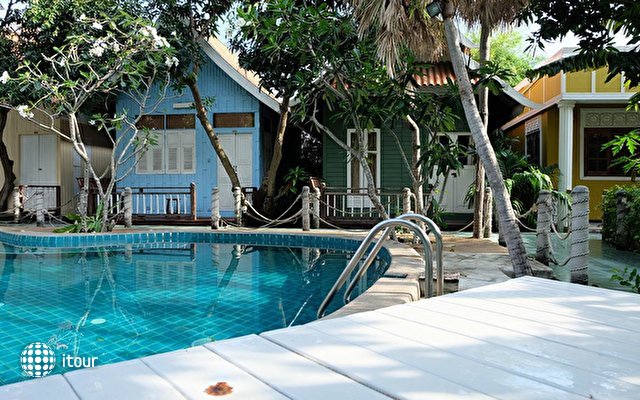 Deeden Pattaya Resort 3