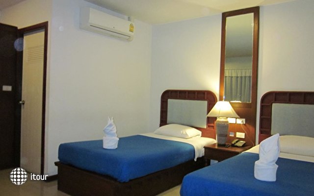 Deeden Pattaya Resort 9