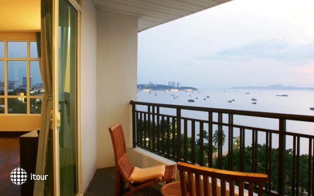 Pattaya Discovery Beach Hotel 10