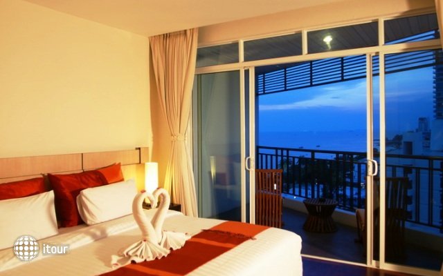 Pattaya Discovery Beach Hotel 13