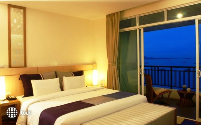 Pattaya Discovery Beach Hotel 15