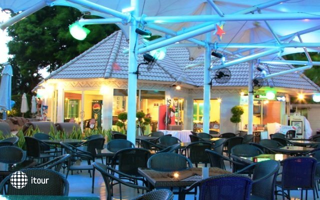 Pattaya Discovery Beach Hotel 25