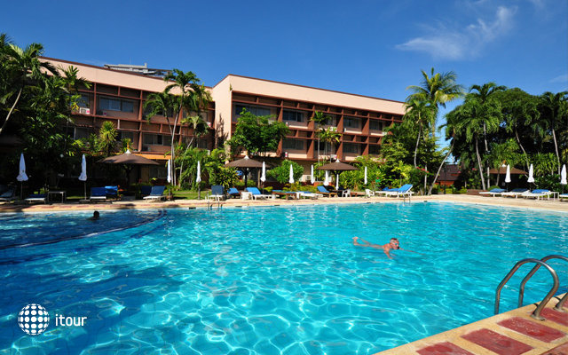 Basaya Beach Hotel & Resort 11