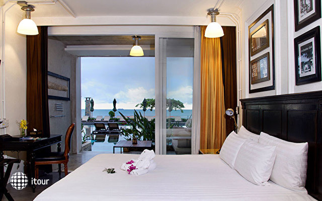 Pattaya Modus Beachfront Resort 7