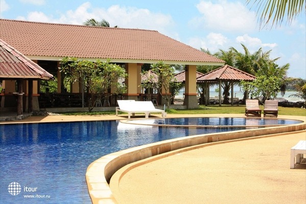 Coral Resort 33