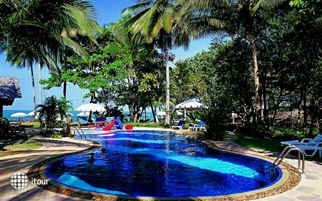 Koh Chang Cliff Beach Resort 45