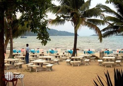 Coconut Beach Resort 15