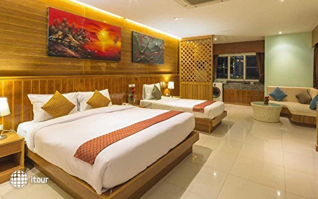 Azure Phuket Hotel 19