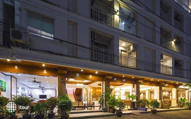 Azure Phuket Hotel 1