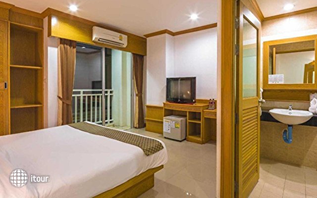 Azure Phuket Hotel 25