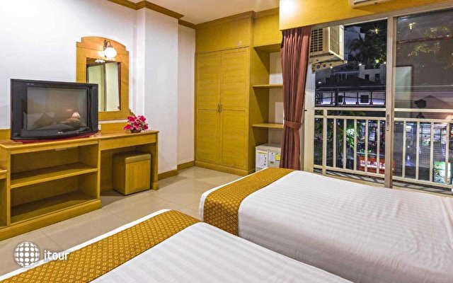 Azure Phuket Hotel 24