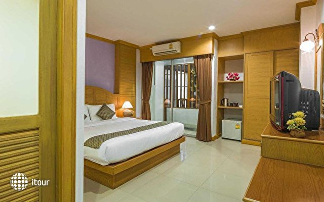 Azure Phuket Hotel 16