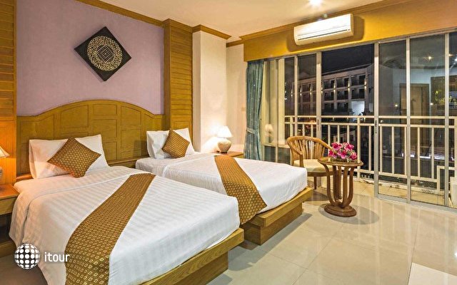 Azure Phuket Hotel 5