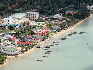 Chalong Beach Hotel & Spa 11