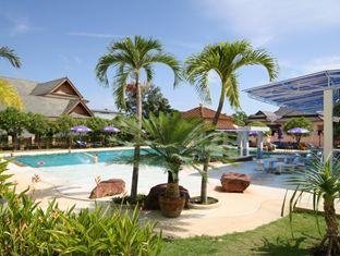 Chalong Beach Hotel & Spa 13