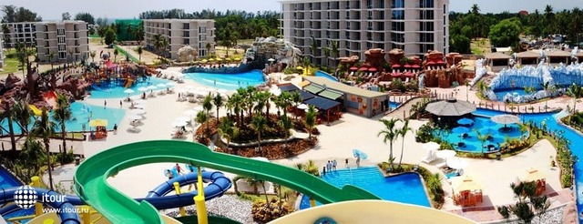 Centara Grand West Sands Resort & Villa 2